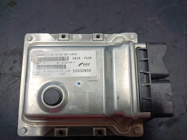 FIAT PUNTO 1.2 8V Unité de Contrôle Moteur 52032655 image 2
