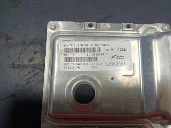 FIAT PUNTO 1.2 8V Unité de Contrôle Moteur 52032655 image 3