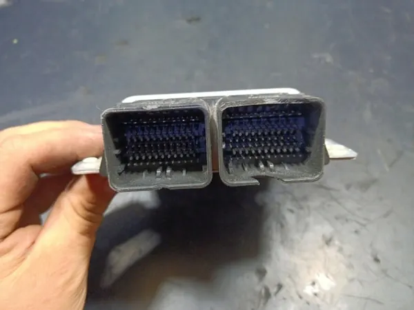 FIAT PUNTO 1.2 8V Unité de Contrôle Moteur 52032655 image 4