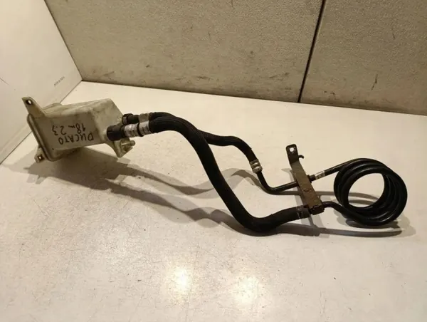 Réservoir direction assistée Fiat OEM 1374627090 - Occasion image 3