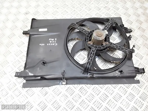 Kylarrubrik Opel Corsa 2008 med kåpa image 2