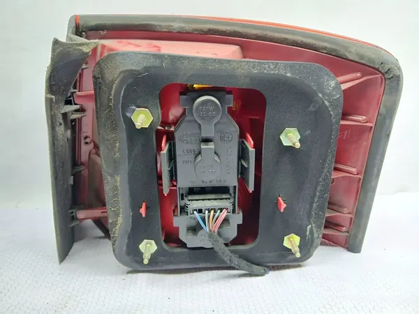 Lámpara Trasera Izquierda Audi A6 C5 Avant image 4