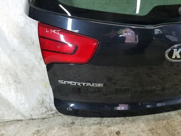 Porta-malas traseiro Kia Sportage III OEM 1K image 10