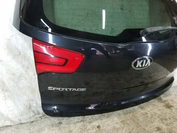 Porta-malas traseiro Kia Sportage III OEM 1K image 4