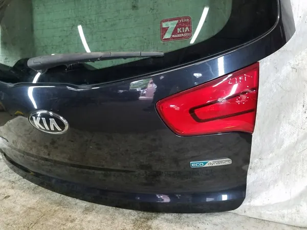 Porta-malas traseiro Kia Sportage III OEM 1K image 5