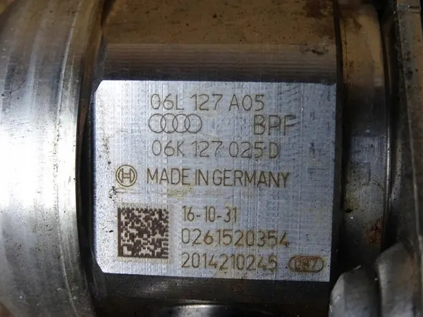 AUDI TT 8S 1.8 TFSI Imupumppu OEM 06K145100P image 5