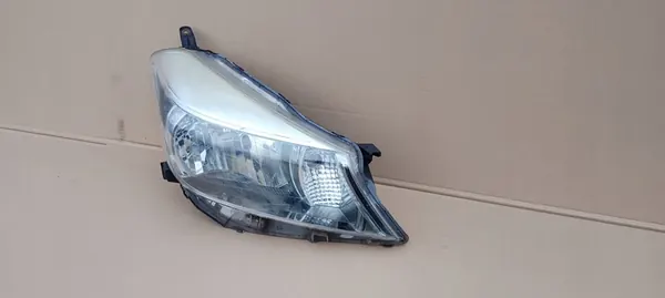 Faros Delantero Derecho Toyota Yaris III 2011-2014 OEM image 9