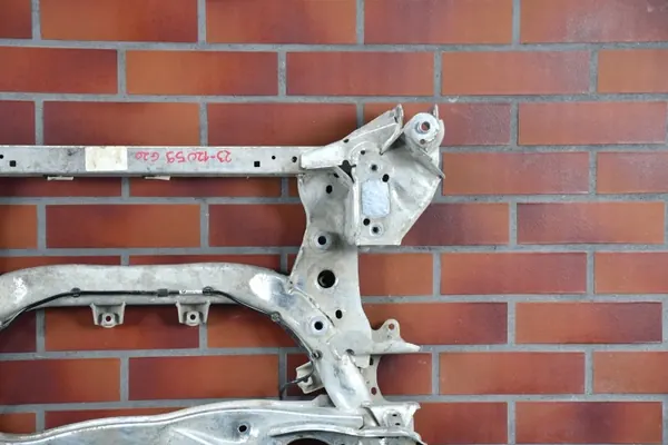 BMW Tvärbalk OEM 6883293 för 2/3/4 Serien image 3