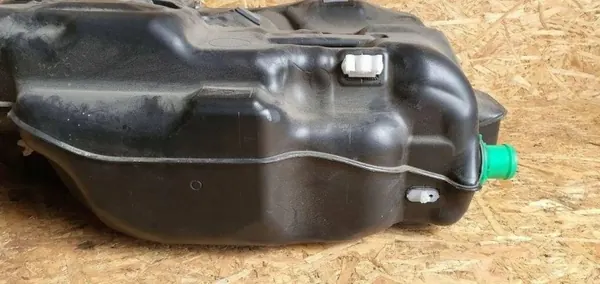 Depósito de combustible Mercedes-Benz OEM A2464702901 - Usado image 3