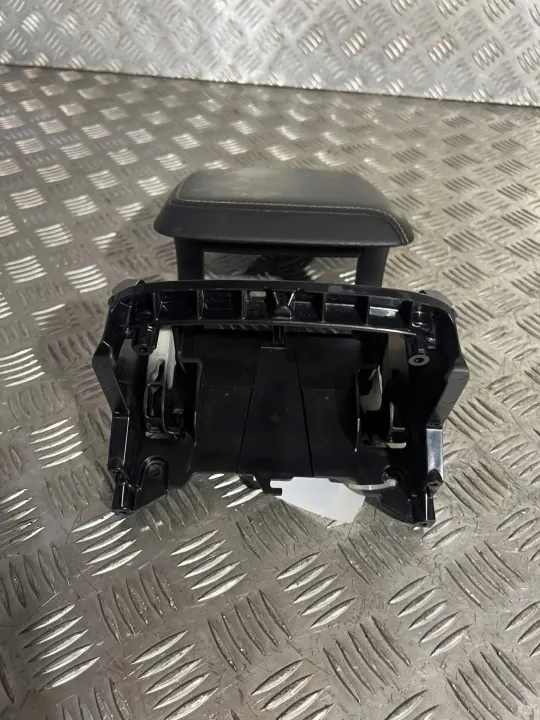 Mitteltunnel-Armlehne Volvo XC90 OEM 31469700 image 3