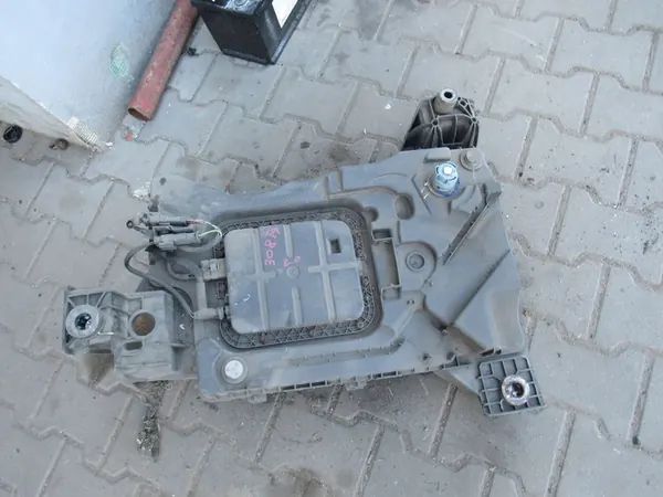 Réservoir AdBlue Peugeot 308 image 1