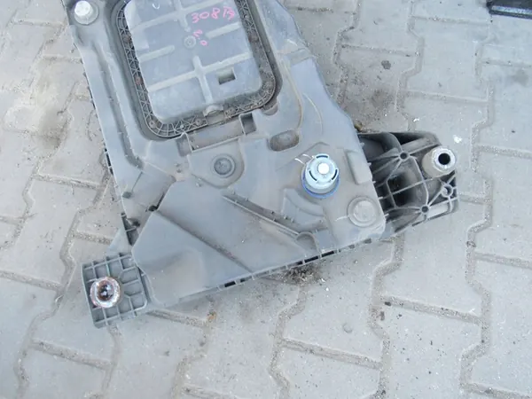 Réservoir AdBlue Peugeot 308 image 3