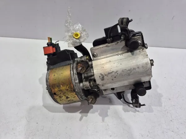 Pompa di Sospensione Citroen C5 I Lift II 2001-2008 image 8