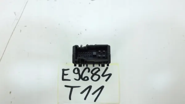 Tomada USB-C OEM A2238200202 para Mercedes image 5