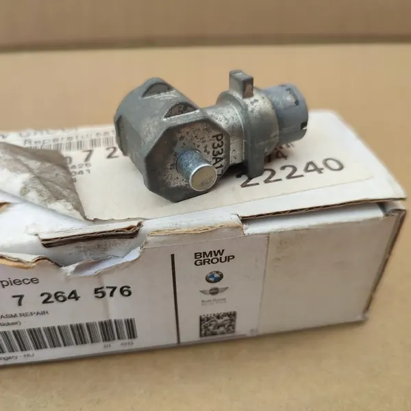 BMW E70 X5 E71 X6 F01 F07 F10 F11 F16 Kopfstützen Reparaturset OEM image 5