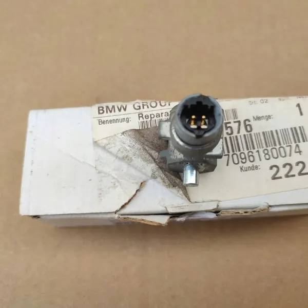 BMW E70 X5 E71 X6 F01 F07 F10 F11 F16 Kopfstützen Reparaturset OEM image 7