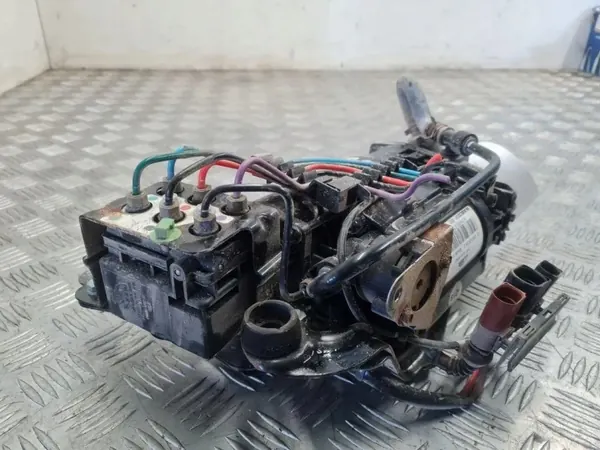 VW Phaeton luchtveringcompressor OEM 3D0422885D image 5