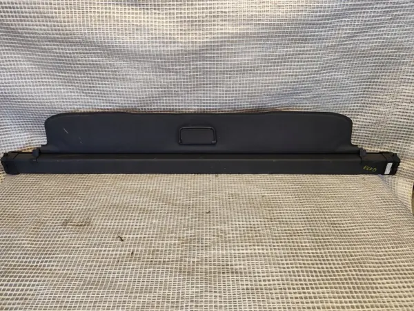 Volvo V60 10-18 Rollo de Maletero Horizontal OEM 39825152 image 5