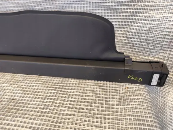 Volvo V60 10-18 Rollo de Maletero Horizontal OEM 39825152 image 7