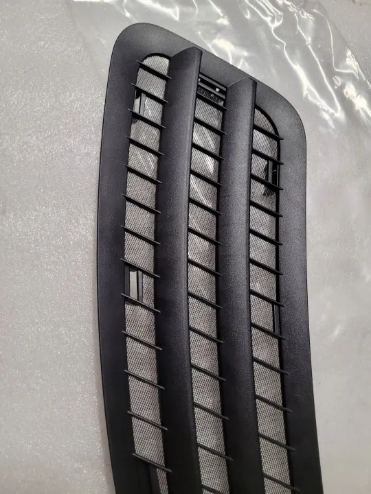 Mercedes Sprinter Luftintagsgallret OEM A9108360000 image 4