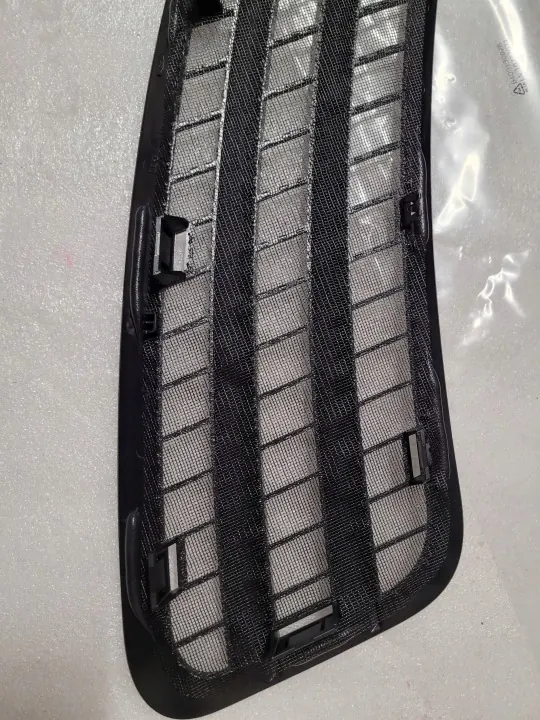 Mercedes Sprinter Luftintagsgallret OEM A9108360000 image 5