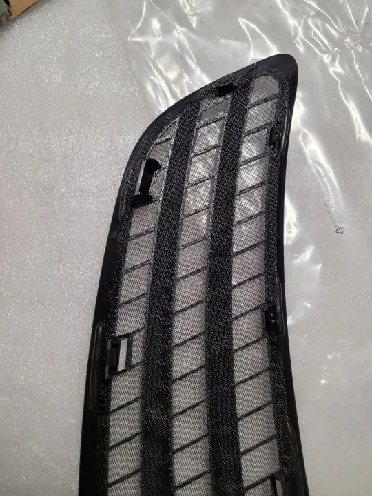 Mercedes Sprinter Luftintagsgallret OEM A9108360000 image 6