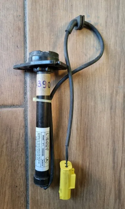 Mercedes W205 Pyrotekninen Konepeltilataus OEM A2059060002 image 3
