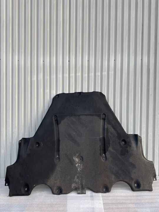 Porsche 99150460900 Placa protectora motor - Usado image 2