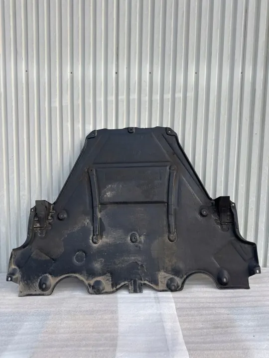 Porsche 99150460900 Placa protectora motor - Usado image 6
