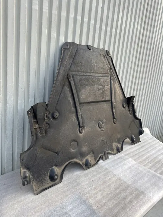 Porsche 99150460900 Placa protectora motor - Usado image 8
