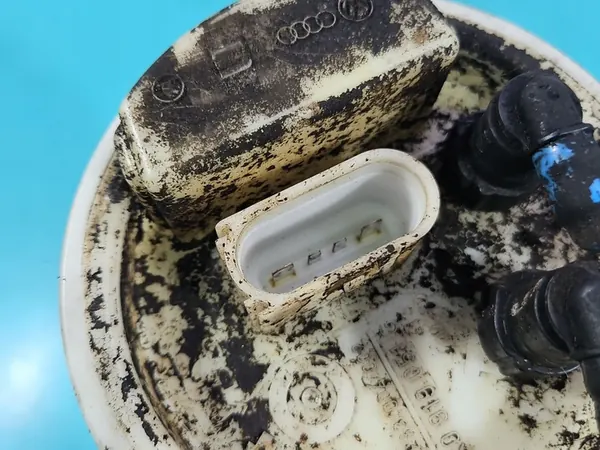 Brandstofpomp Seat Arosa 1.0 MPI 4-PIN 6X0919051G image 4