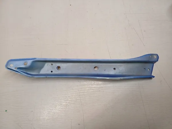 Suzuki Swift II Framlyktafäste OEM BHZ1672 image 3