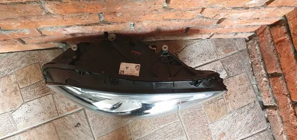 Rechter Voorlamp Mercedes W177 2.0 19R image 2