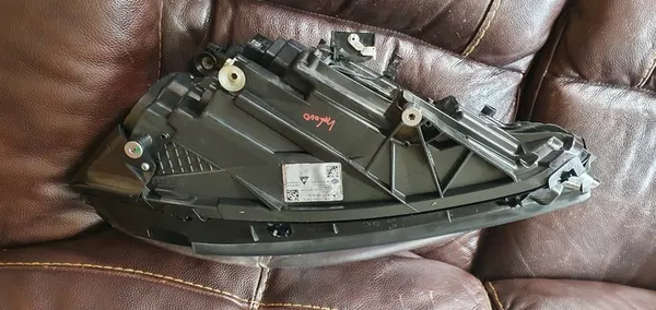 Rechter Voorlamp Mercedes W177 2.0 19R image 3