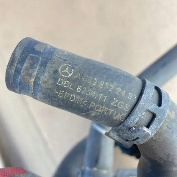 Électrovanne Eau Mercedes W639 Viano OEM A0028308584 image 8