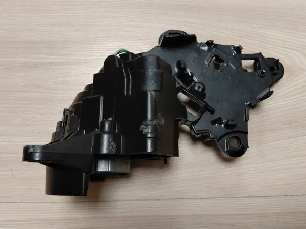 KIA STINGER vasen peilin taittomoottori OEM image 4