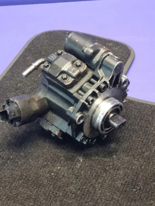 Einspritzpumpe OEM 9683624080 für 2.0 Diesel image 2