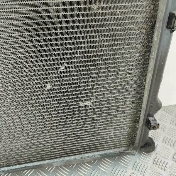 Radiador Dodge Charger 2006 image 7