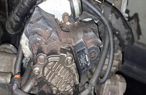 Pompe à carburant haute pression OEM 0445010043 Volvo XC90 image 2
