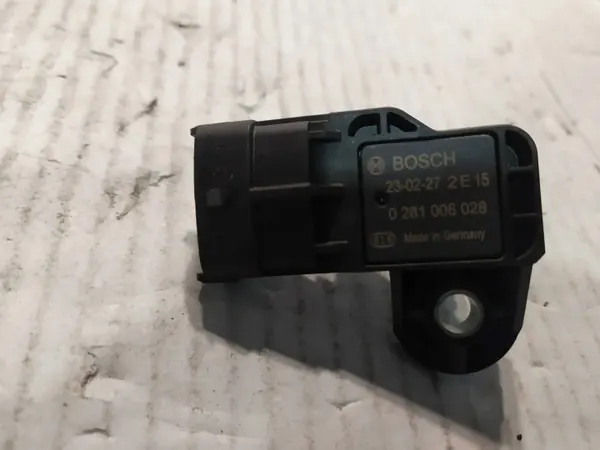 Capteur de Pression de Suralimentation OEM 2302272E15 image 3
