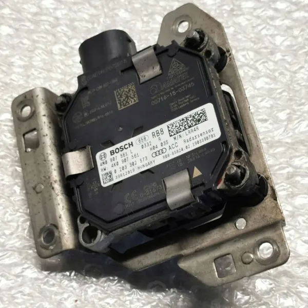 Audi OEM 4M0907561L radarsensor för Q7/Q8 ACC image 3