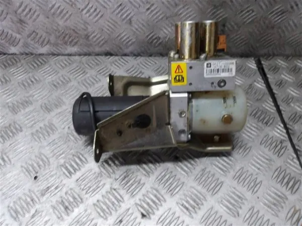 Kattopumppu OEM 13716B02 Opel Astra II G Bertone Cabriolle image 2