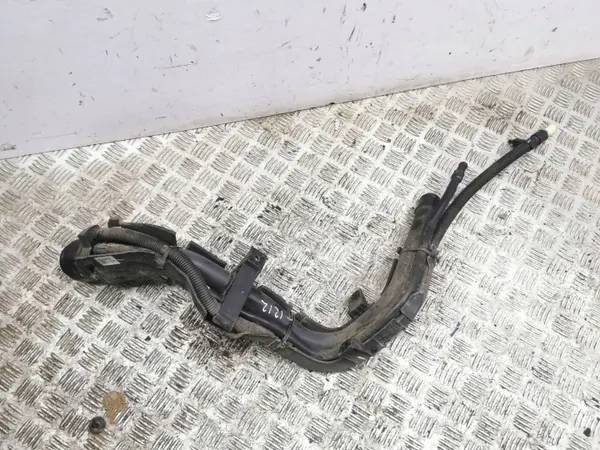 Hyundai i20 Tankkauskaula OEM 31030Q0000 image 8