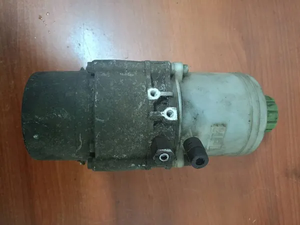 Bomba de direção assistida Skoda Fabia I 1.2B image 5