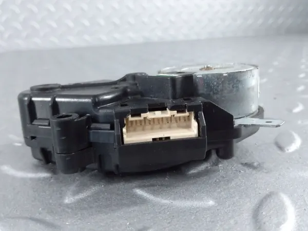 BMW Strålkastarjusteringsmotor OEM 6616150299 image 3