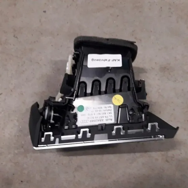 Rejillas de salpicadero OEM 4K1820901A Audi A7 Sportback image 4