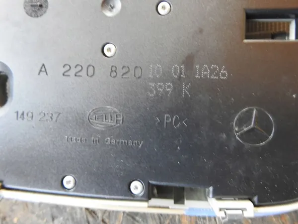 Mercedes S W220 Binnenverlichting OEM A2208201001 image 3