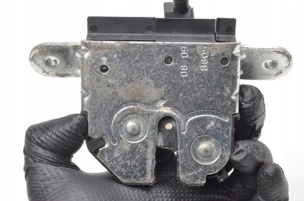 Fecho de porta-malas OEM 50513866 para Alfa Romeo Mito image 4