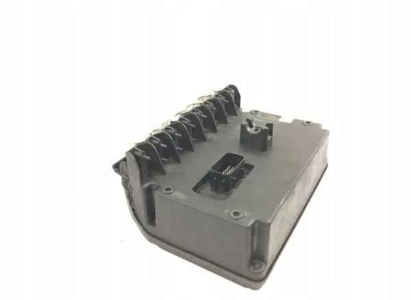 Volvo zekeringkast OEM 23130039 - Gebruikte staat image 4