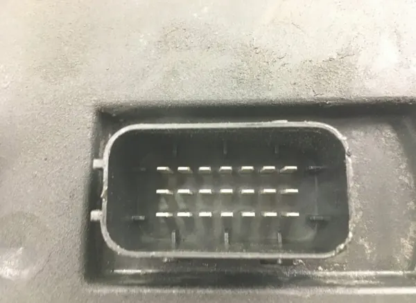 Volvo zekeringkast OEM 23130039 - Gebruikte staat image 7